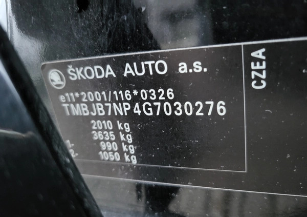 Skoda Superb cena 69900 przebieg: 132306, rok produkcji 2015 z Józefów małe 742